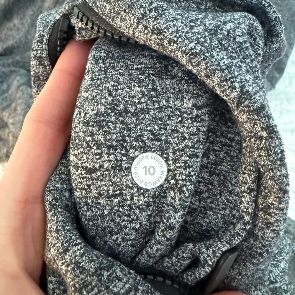 Lululemon Define Jacket Heathered Black, Size 10 - Picture 8 of 8